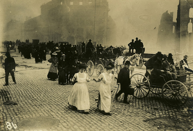 Survivors making their escape from the burning city, 1906 California Historical Society