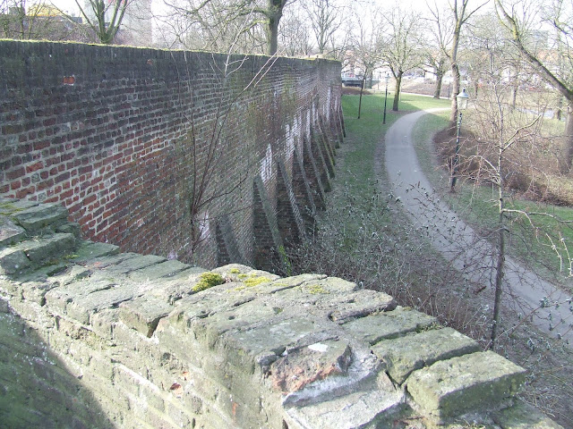 Amersfoort, stukken van de oude stadsmuur