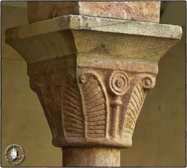 SAINT-GENIS-DES-FONTAINES (66) - Cloître roman de l'ancienne abbatiale