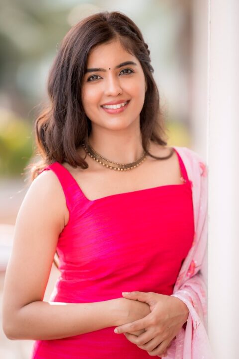 Amritha Aiyer in Pink Salwar