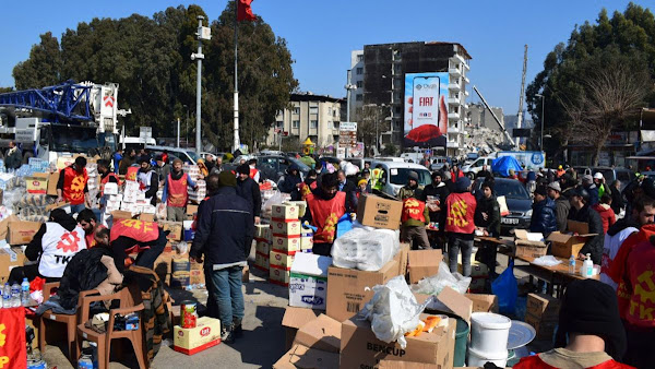 Το ΚΚ Τουρκίας πρωτοπόρο στη στήριξη των σεισμόπληκτων
