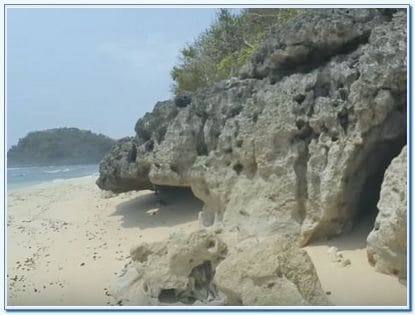 Lokasi Pantai Gua Cina