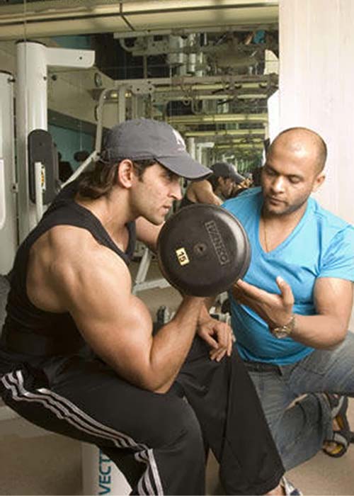 Hrithik Roshan Body Building in Gym Picture Gallery