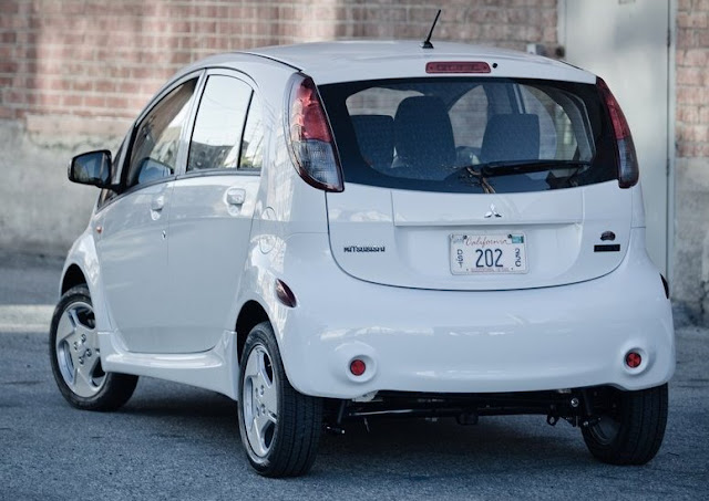 Mitsubishi i-MiEV US Version 2012 images