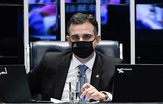 SENADO FAZ VERGONHA E APROVA PROJETO QUE DIFICULTA PUNIÇÃO DE POLÍTICOS CORRUPTOS   