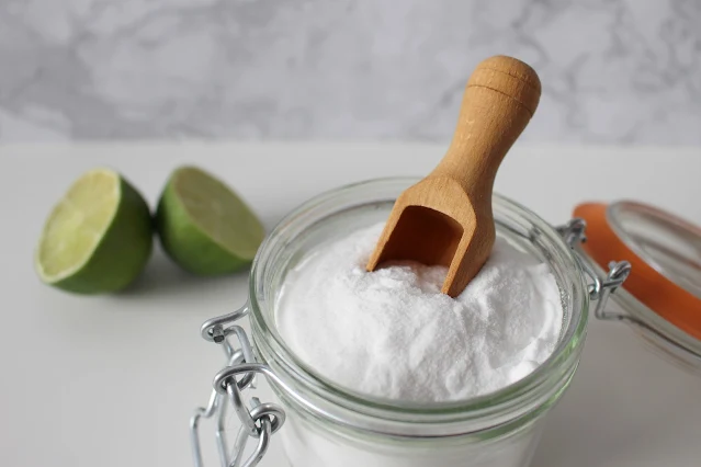 Guide to Harnessing the Power of Baking Soda and Vinegar to Clean Your Home