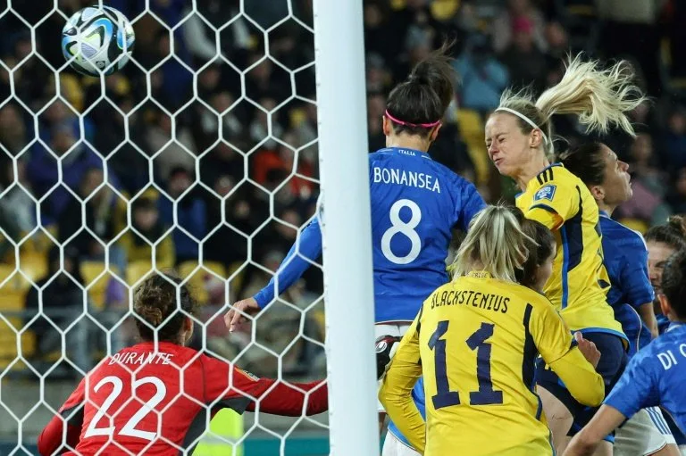 Sweden power into World Cup last 16, France face Brazil showdown