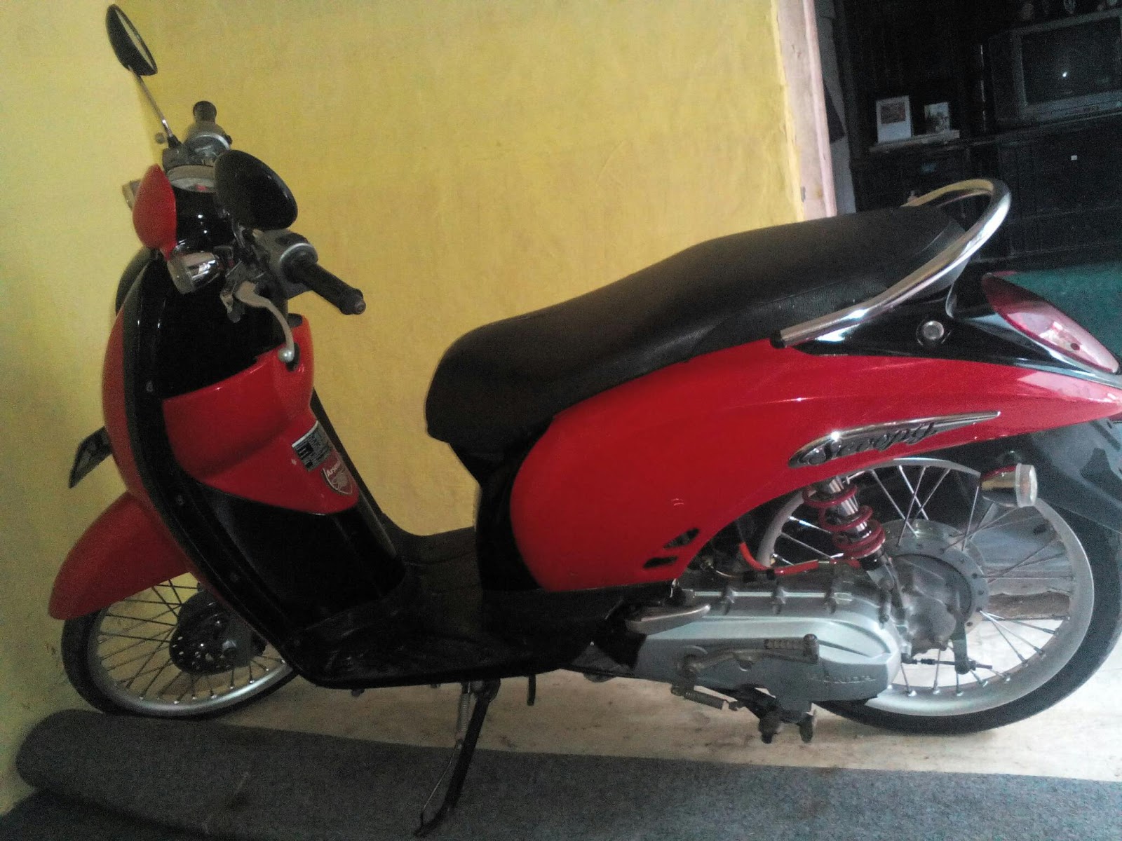 Motor Scoopy  Terbaru 2019  Warna  Merah  Classycloud co