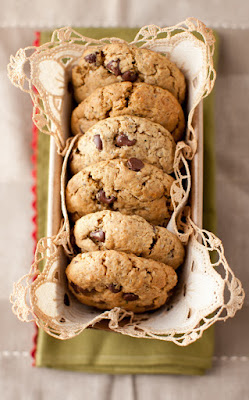 biscotti al cioccolato con semi di canapa