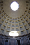 The Tower in St Marks Piazza, Venice, opposite the Basilica and the hordes . (igp )