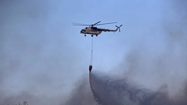 Σε εξέλιξη φωτιά στην Αλόννησο: Εκκενώθηκε ξενοδοχείο