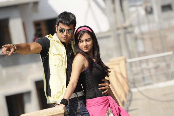 Adi Nuvve Movie Romantic Stills Gallery film pics