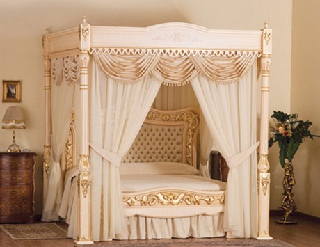 expensive-bed-baldacchino
