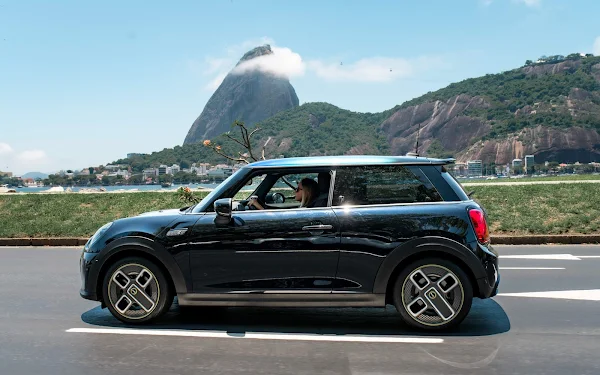 MINI Cooper S 3P tem preço reduzido a R$ 199.990