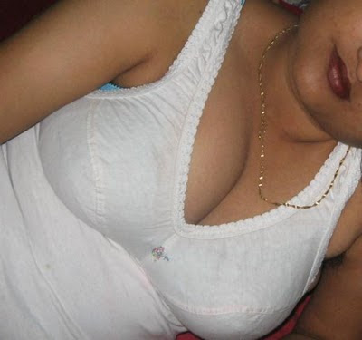 EXBII BIG BOOBS IN TRANSPARENT CLOTHS PAKI GIRLS SEX HOT DESI GIRLS 