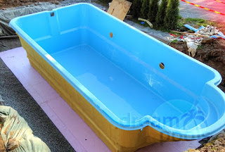 Installation of fiberglass pool