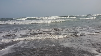 Indahnya ombak Pantai Parangtriris