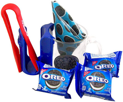 Oreo Mug Ultimate Dunking Gift Set with Cookies