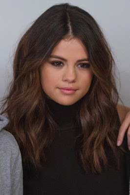 Selena Gomez hairstyle ideas for teen girls