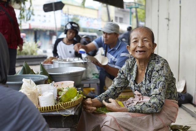 Mbah Lindu, Legenda Gudeg Yogyakarta, Meninggal Dunia: Usianya 100 Tahun Lebih,  naviri.org, Naviri Magazine, naviri majalah, naviri