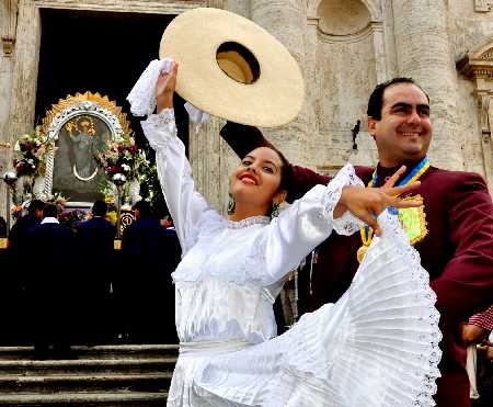 semana santa sevillana hermandad del cerro del �guila. hasta el 24 del presente