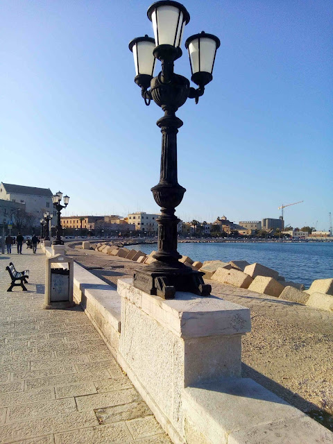 Puglia - Bari in April - promenade