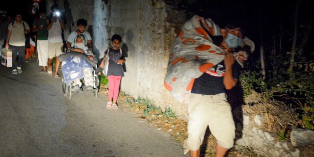 Σε κατάσταση έκτακτης ανάγκης η Λέσβος -Αναταραχή μετά τη φωτιά, 13.000 μετανάστες στους δρόμους 