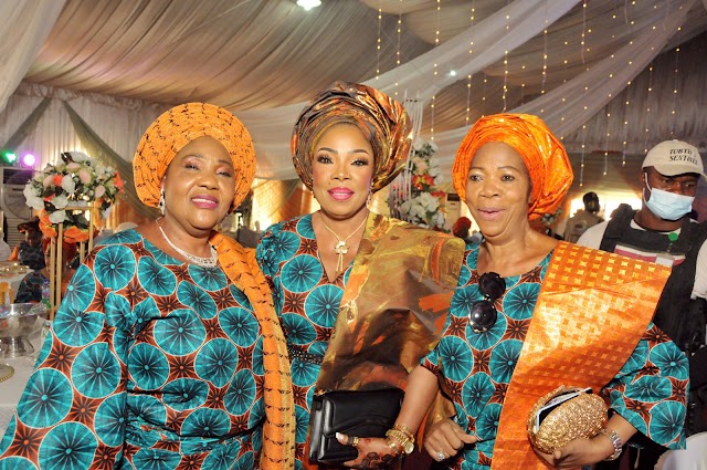 Yetunde Isola, Younger Sister To Nigeria's High Comm. To UK Remembers Mum, 20 Years After