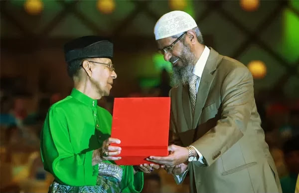 Zakir Naik Di Larang Berceramah, Kenapa Kita Goyang Sangat 