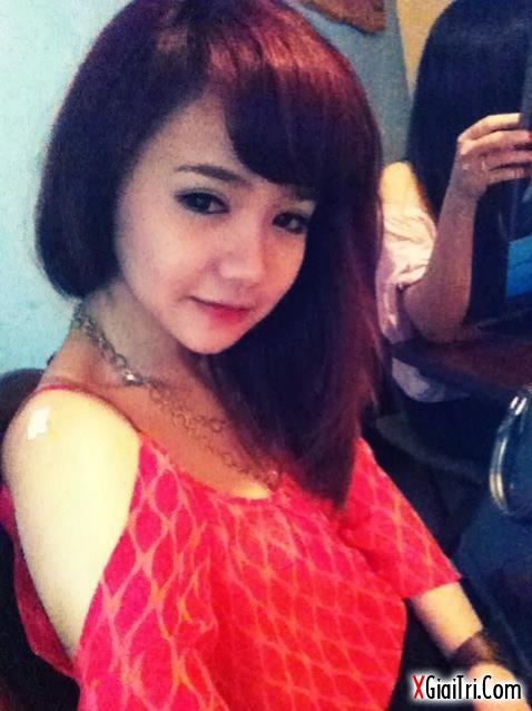 Tự sướng cùng Barbie Trang