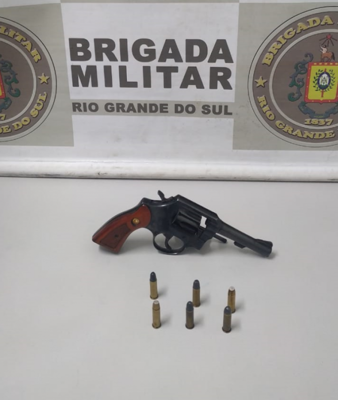 Homem é preso por porte ilegal de arma de fogo em Gravataí