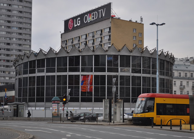 Rotunda, czyli czapka generała odchodzi... 