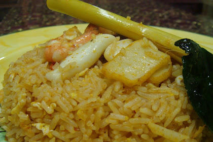 Nasi Goreng Tom Yam - Nasi Goreng Tom Yam Untuk Sarapan Di Hari Minggu - Azie ... / Segarnya nasi goreng tom yam menu sarapan dan makan malam via www.netralnews.com.