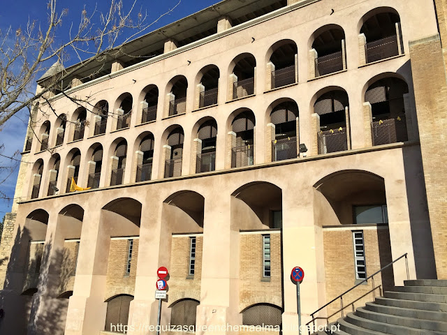 Universidade de Girona, junto ao edifício banhos árabes