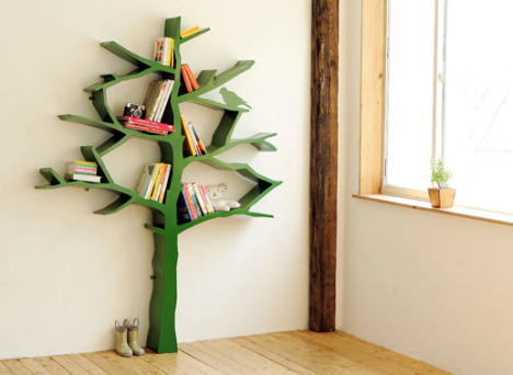 Walls Under Construction: DIY Tree Bookshelf