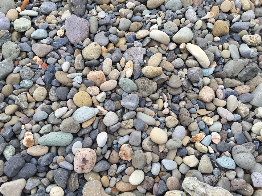 隠された石の聖地 福井県大味漁港で石拾い 思い出その二十二 石拾いと海岸巡りの旅日記 石の人より石と海