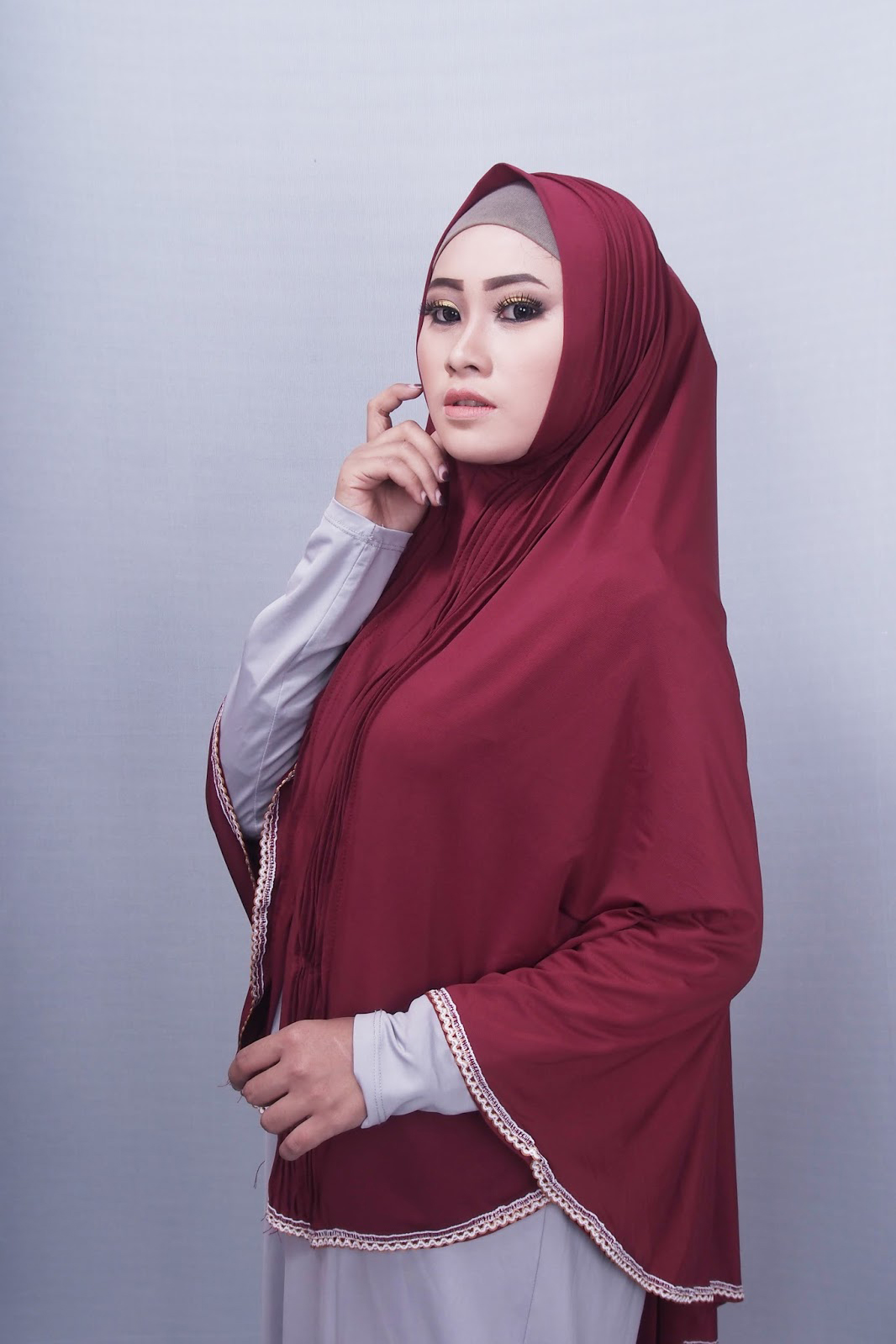 Tips dan Saran Hunting Foto Hijab Indoor dan Foto Studio 