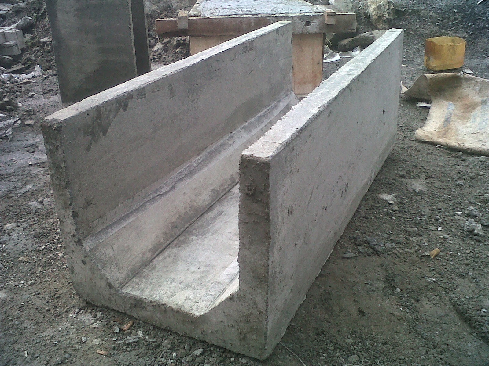 Beton ready mix siap pakai