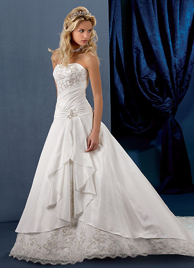 wedding dress designs pictures. Alfred Sung ridal gown are