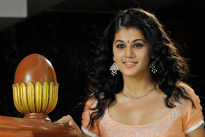 tapsee looking in mogudu latest photos