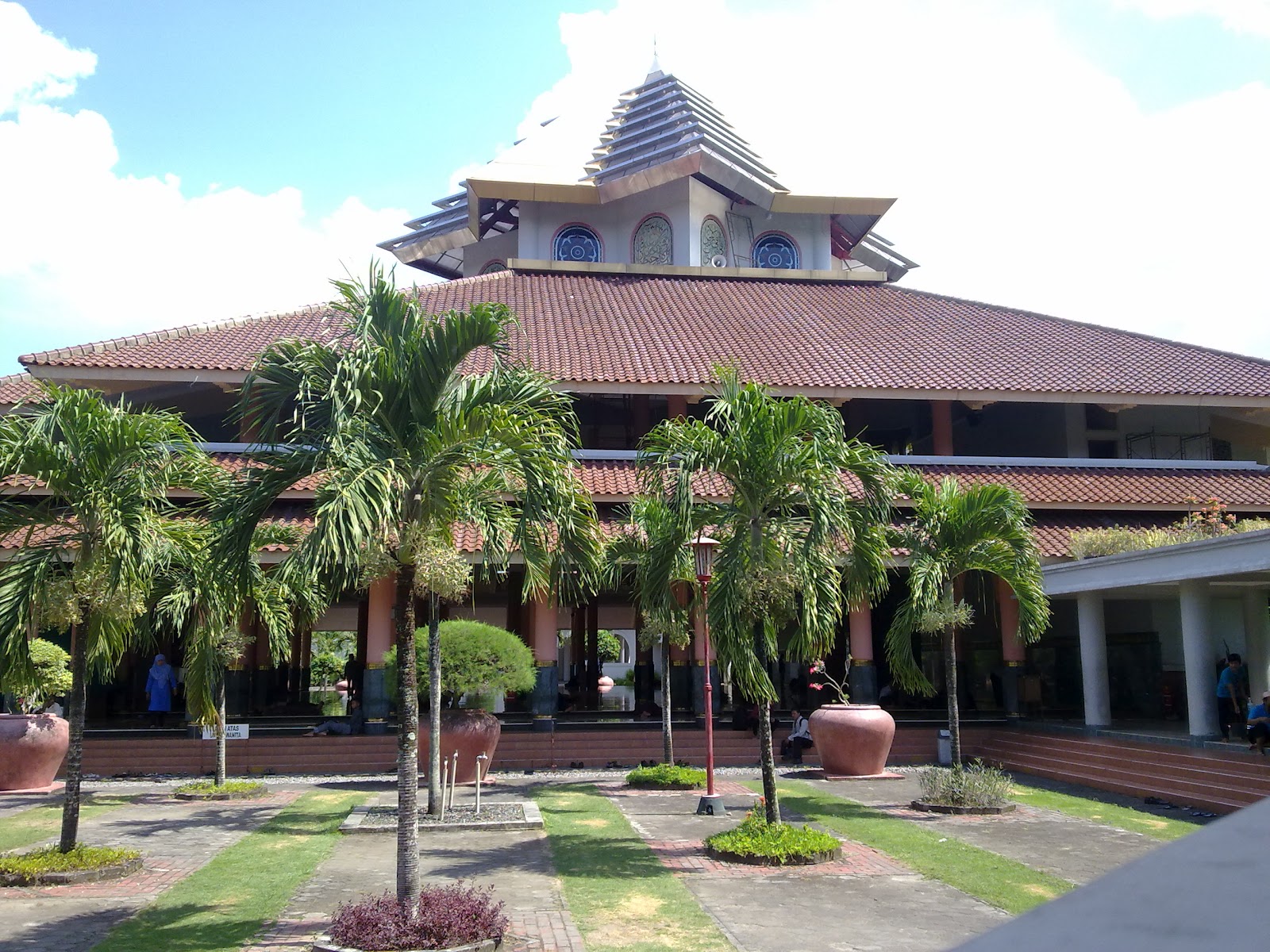 "Masjid Kampus UGM" let s pray first