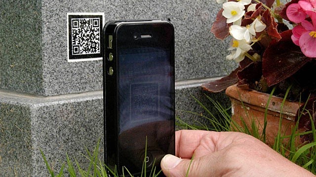 http://www.rawstory.com/rs/2013/06/high-tech-tombstones-link-bar-codes-to-memories-of-dead-loved-ones/