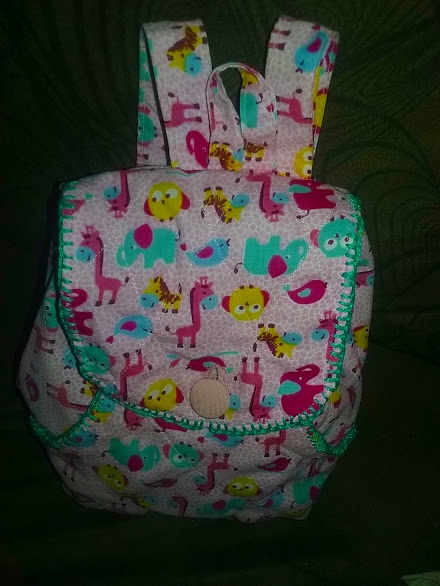 Mochila infantil - Com cadarço interno e botão externo  - https://www.facebook.com/artesanatossilmarx/