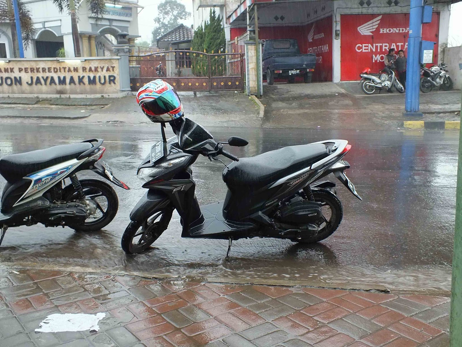 Perjalananku Pengalaman touring dengan motor matic 