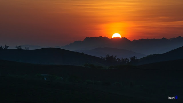 Cảnh bình minh ở Mộc Châu