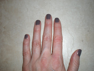 Gray nail polish