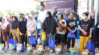 Pemko Batam Salurkan 1.600 Paket Sembako Murah Untuk Warga Tanjung Uncang dan Bukitempayan