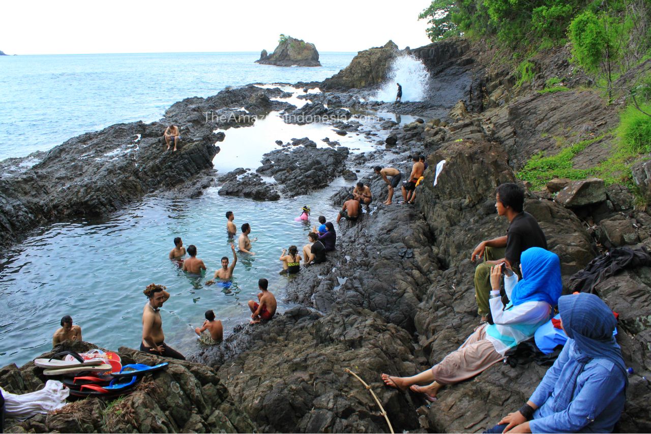 Mengupas keindahan Pantai Laguna Lampung  My Secret Journey
