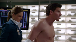 David Boreanaz Shirtless on Bones s5e10