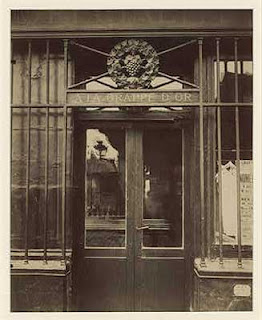 Eugène Atget, À la Grappe d'Or, 4 Place Alligre